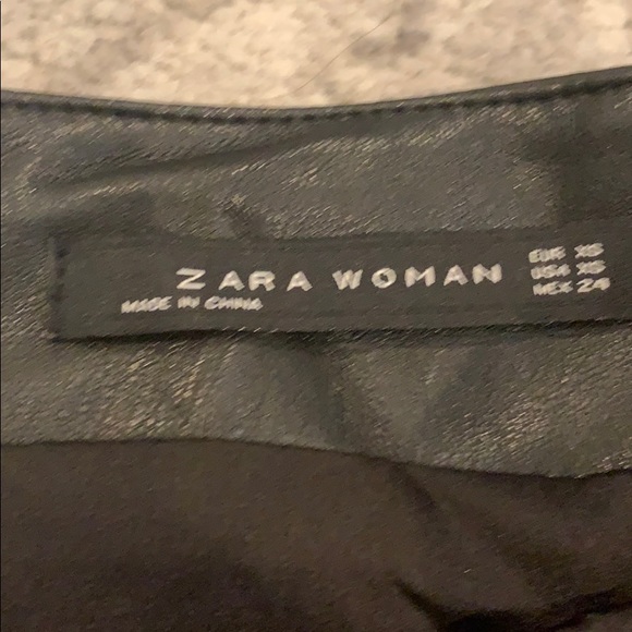 Zara black leather like skirt w zippers - Picture 2 of 4
